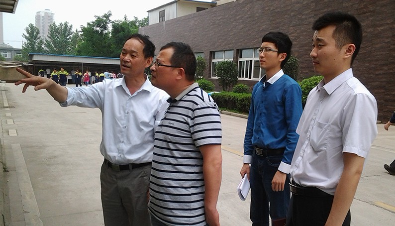 “两学一做”督导组来酷豆丁检查工作