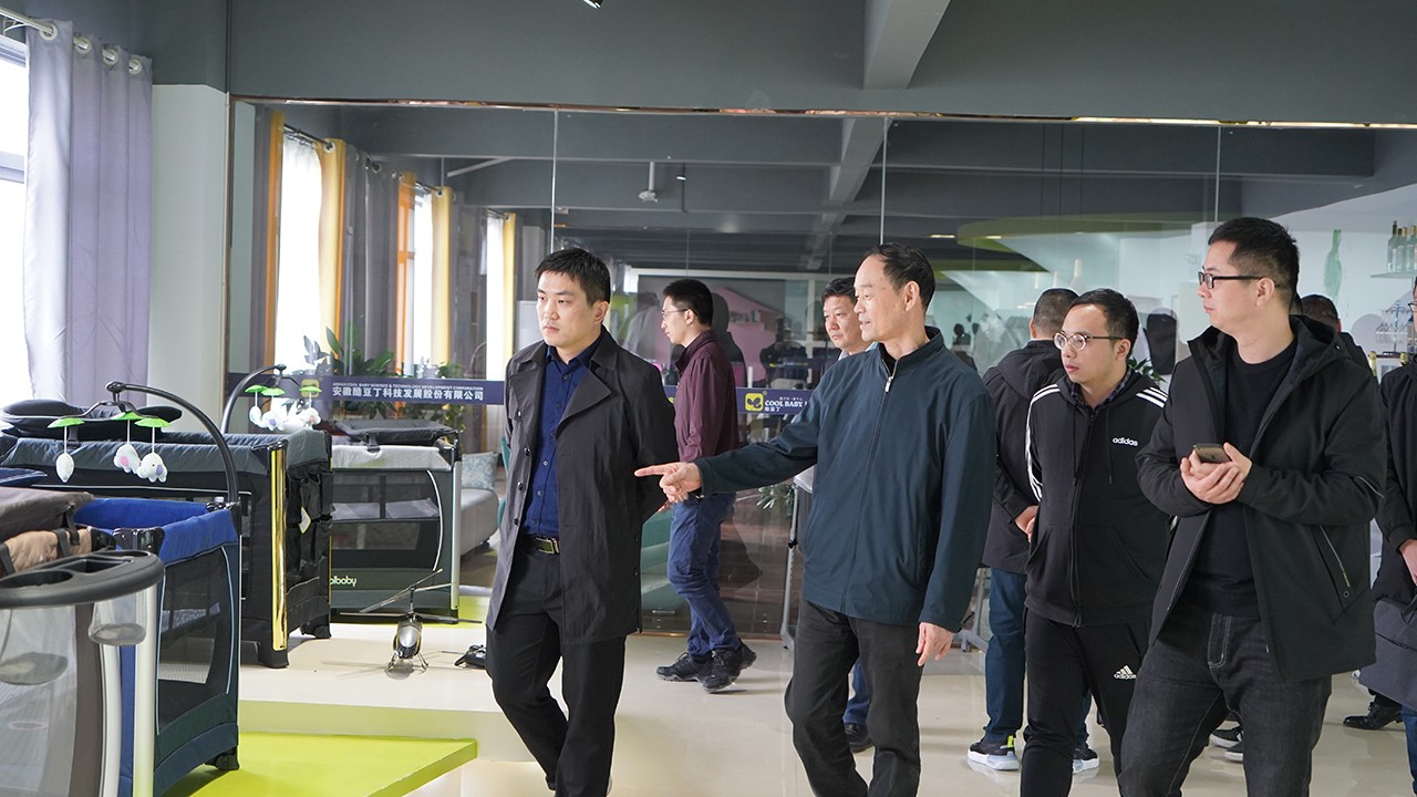 全市各县区研究室主任来酷豆丁调研