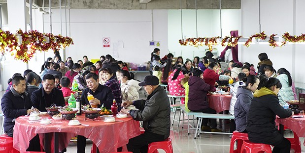 酷豆丁霍邱县岔路镇分厂嘉悦布艺2022年新春年会圆满举行