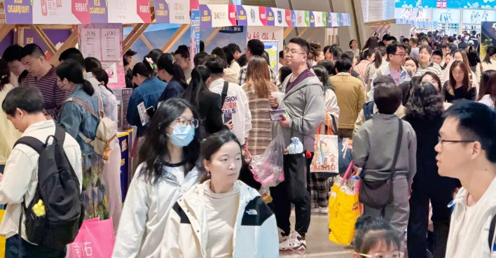 从"流量焦虑"到"心智沉淀":婴童出行品牌的场景化营销突围路径