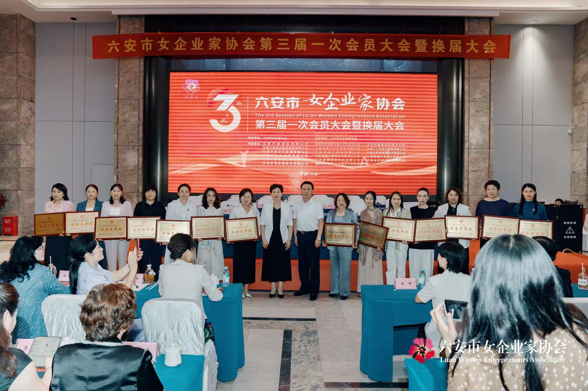 ea9dd1d9-edf4-49fe-8a01-6cd7cacaa6db.jpg